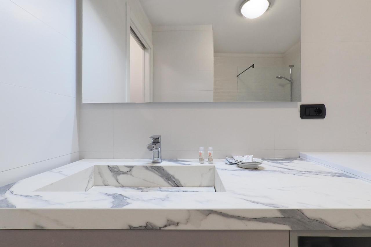 Duomo Luxury Apartment IV 밀라노 외부 사진